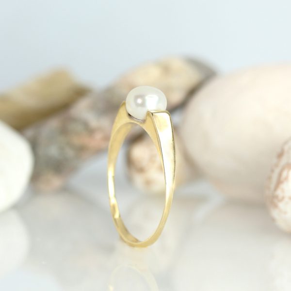 PEARL YELLOW GOLD RING black friday By Gilat Artzi Jewelry 7