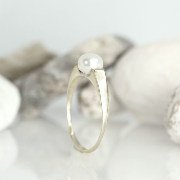 Pearl white gold ring black friday By Gilat Artzi Jewelry 9