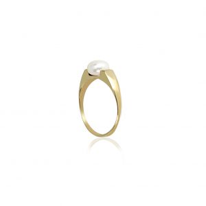 PEARL YELLOW GOLD RING black friday By Gilat Artzi Jewelry