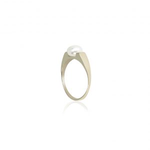 Pearl white gold ring black friday By Gilat Artzi Jewelry