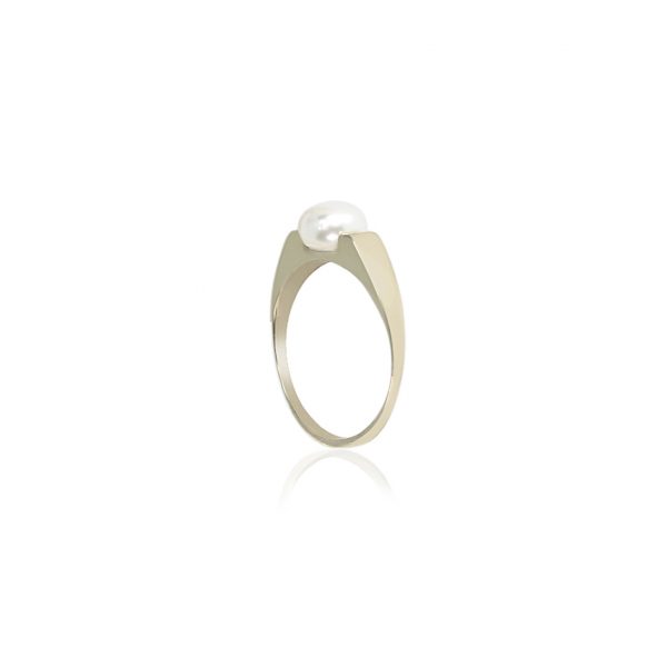Pearl white gold ring black friday By Gilat Artzi Jewelry 4