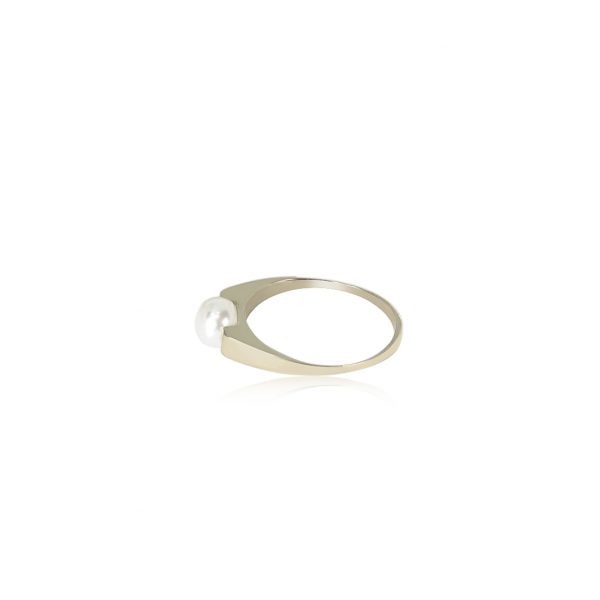 Pearl white gold ring black friday By Gilat Artzi Jewelry 5